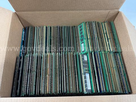 Lot of Approx.(400) Memory Modules (RAM) β Mixed Brands/Storage β Untested