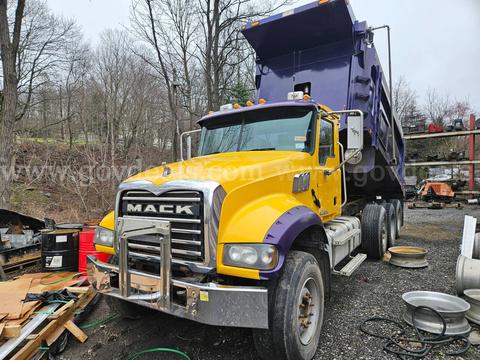2014 Mack GU713 Tri Axle Dump Truck