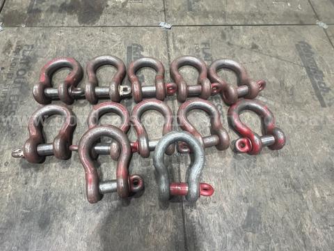 LARGE LOT OF MISC RIGGING EQUIPMENT