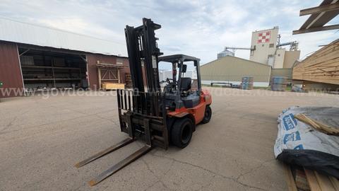 2013 Toyota 7FGU35 Pneumatic Tire Forklift