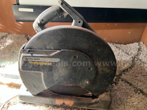 Black & Decker Professional Saw