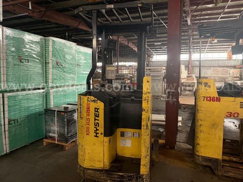 2006 Hyster N30XMR3 Narrow Aisle Order Picker-Inoperable