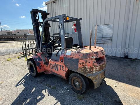 2007 Toyota 7FDU45 Pneumatic Tire Forklift - Inoperable