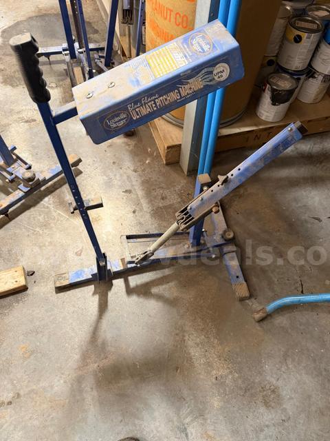 Louisville Slugger Ultimate Pitching Machine