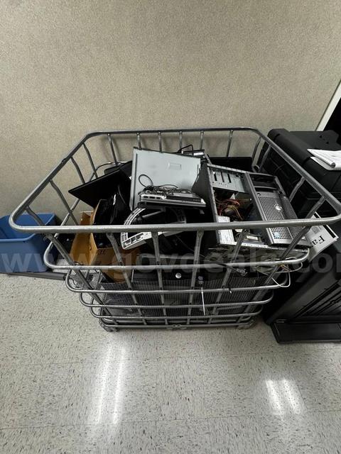 PALLET OF ASSORTED SCRAP ELECTRONICS / E-WASTE - MONITORS, TOWERS, CABLES, ACCESSORIES
