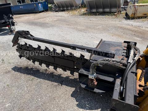 John Deere TR60 skidsteer trencher