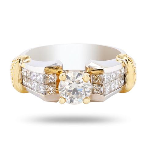 18K GOLD DIAMOND RING