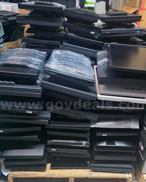 Lots of 120 Mixed Lenovo and Dell monitors
