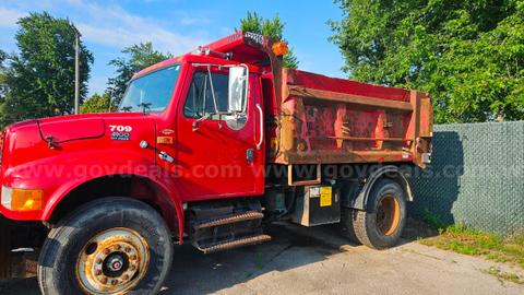 2000 International 4900