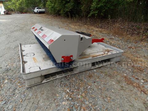 VENTRAC LB540 POWER ANGLE BROOM ATTACHMENT