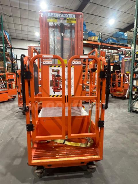 2015 BALLYMORE VERTICAL MAST MAN LIFT, MAX PLATFORM HEIGHT 12FT