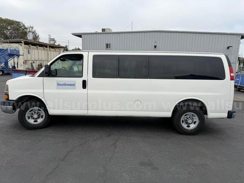 2010 Chevrolet 3500 EXTD WB Passenger Van