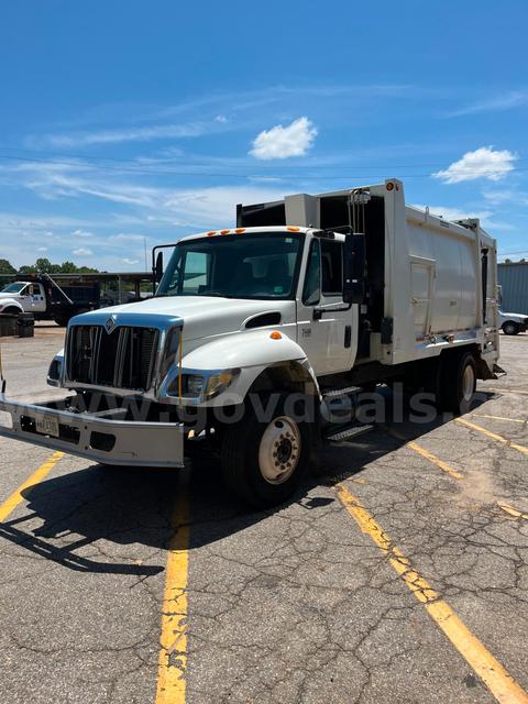 2007 International Garbage Truck