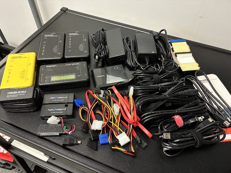 TABLEAU WRITE BLOCKER & FORENSIC BRIDGE KIT - photo 1