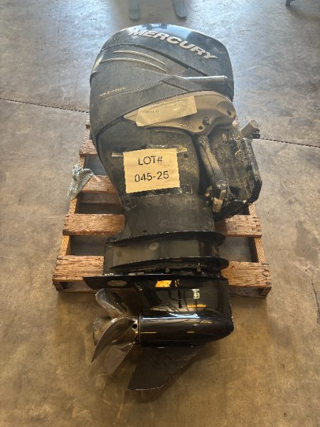 Outboard Engine - photo 1