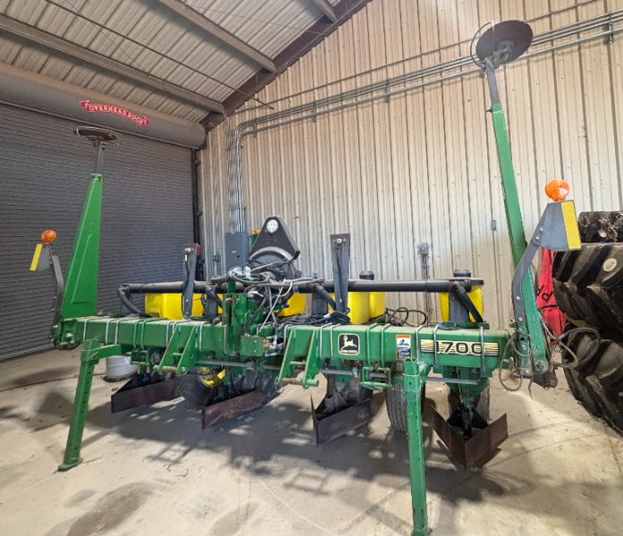 2000 John Deere JD1700 Seed Drill - photo 1