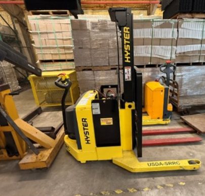 Hyster W40ZA Electric Lift Truck - photo 1