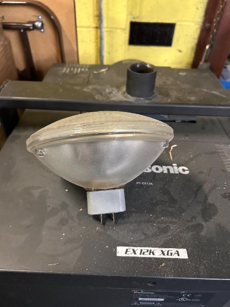 (1) LOT OF VARIOUS INDOOR AND OUTDOOR ELECTRIC LIGHTING EQUIPMENT