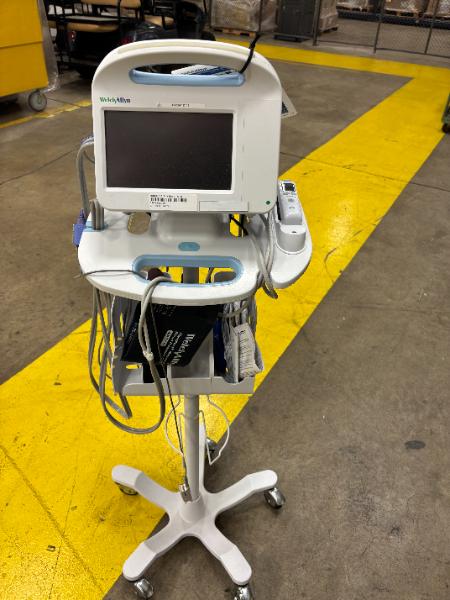 VITAL SIGNS MONITOR