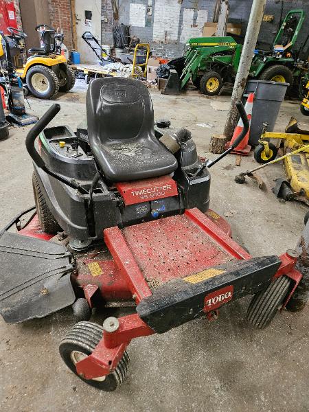 Toro Riding Lawnmower