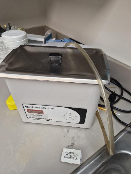 HENRY SCHEIN ULTRASONIC CLEANER