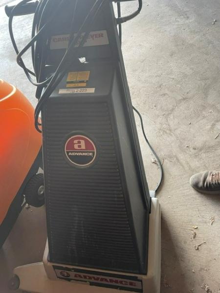 Commercial cleaning equipment
