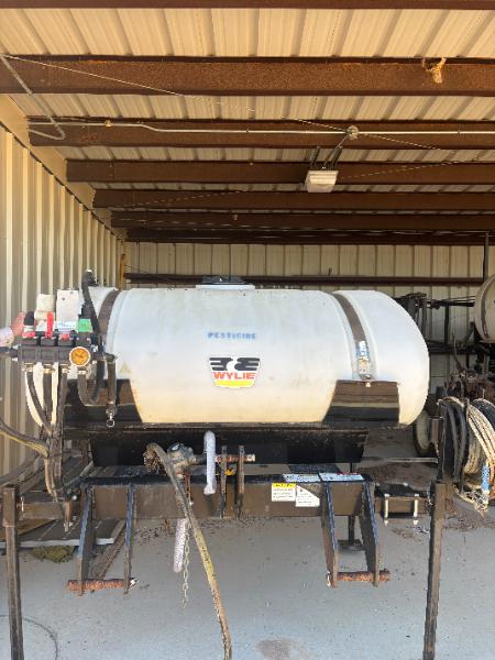 2000 Wylie W720141 Front Mount Tank