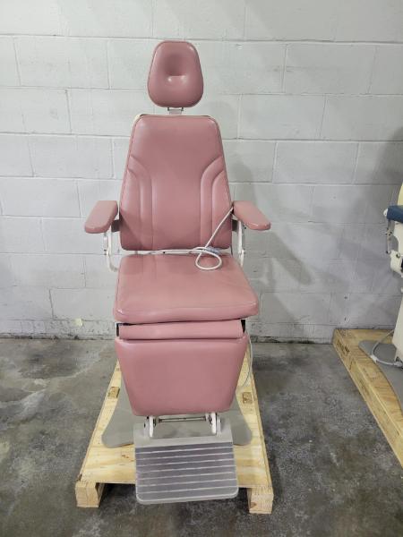 5 Reliance 7000H Medical Exam Chairs