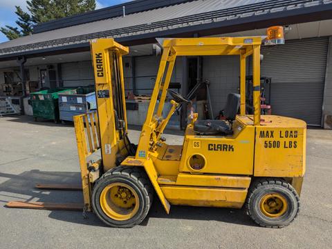 1987 CLARK FORKLIFT