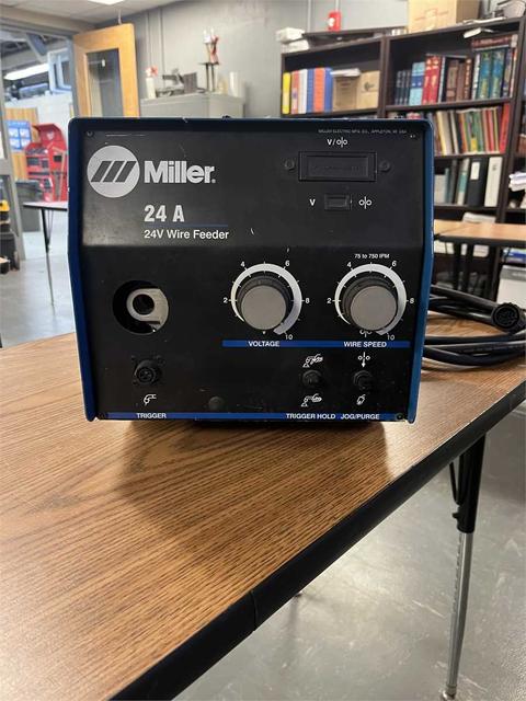 Miller 24 A, 24V Wire Feeder, Welder