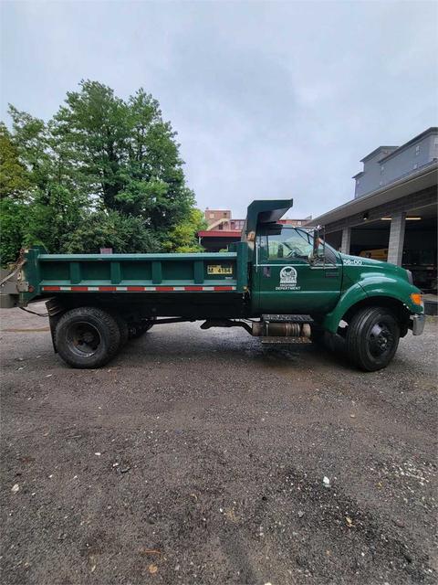 2009 F-750 Dump Body with Plow/Spreader