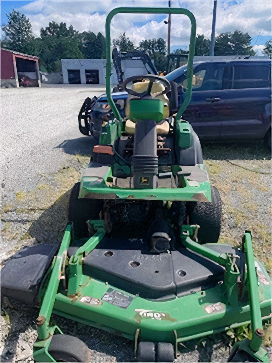John Deere 1435 4x4 Riding Mower 72 in. Deck - photo 1