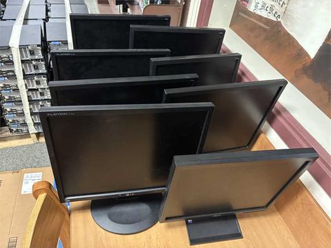 Assorted Lot of 8 17" and 19" 4:3 Monitors
