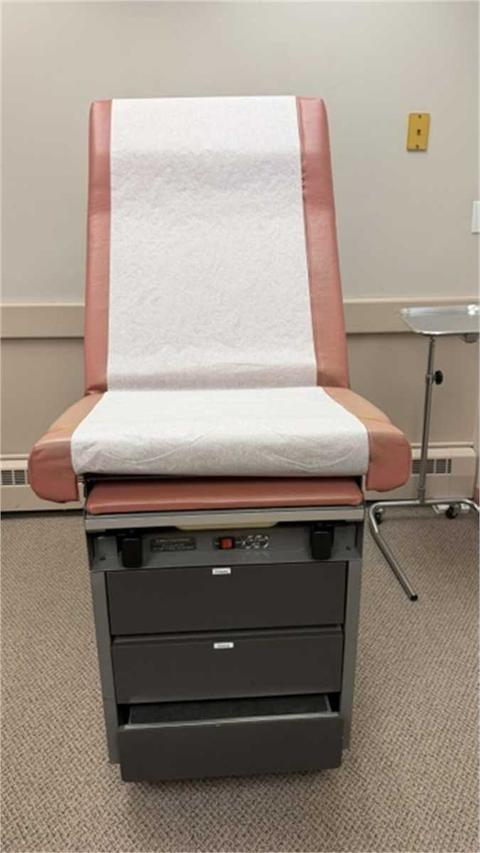 Ritter 104 Exam Table