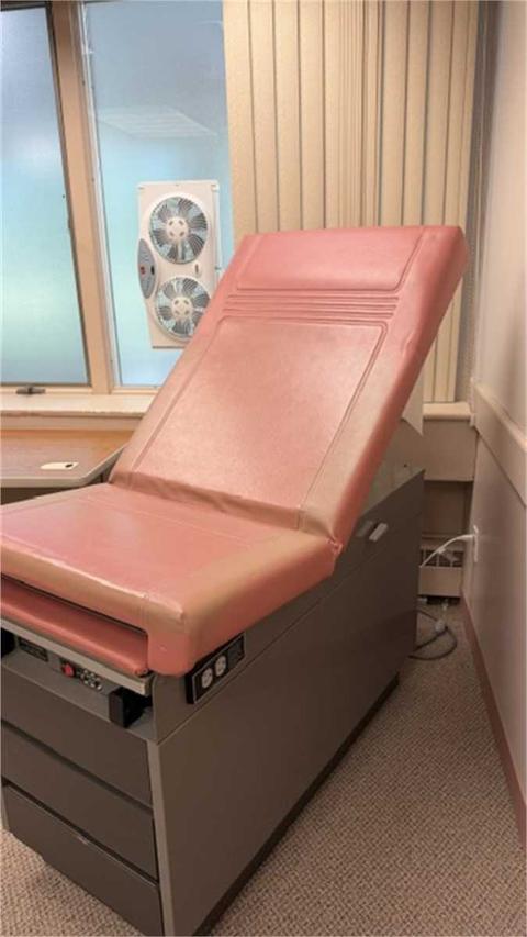 Ritter 104 Exam Table