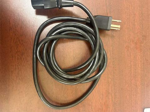 Standard 3-prong power cord