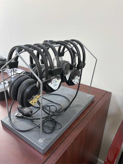HamiltonBuhl W901-MULTI multi-channeled wireless headphones