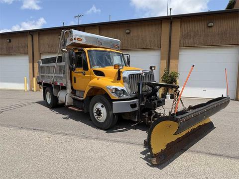 2014 International WorkStar 7400 Heavy-Duty Dump Truck