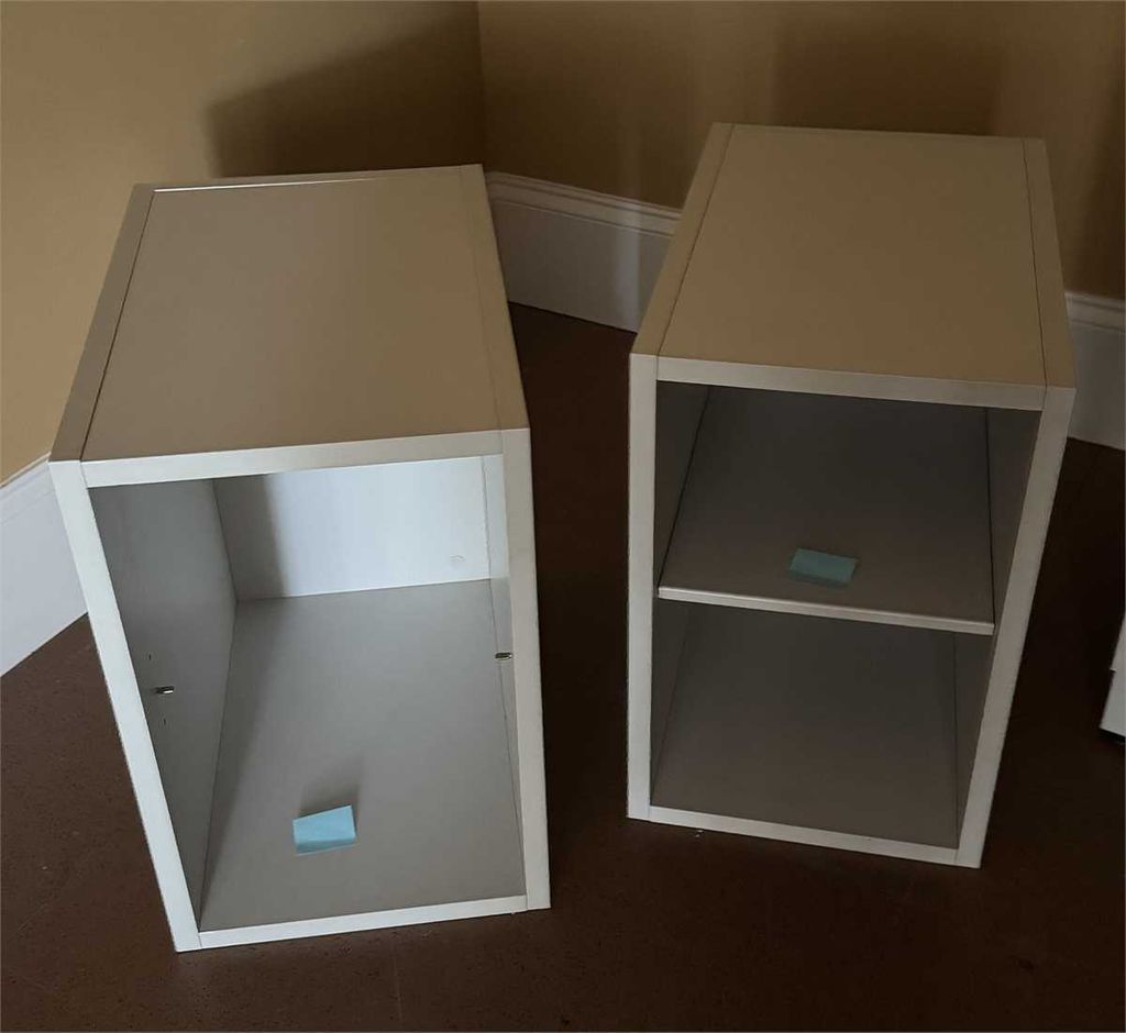 Two small shelves - photo 1