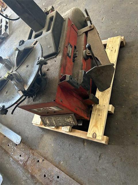 Coats RCA Tire Machine