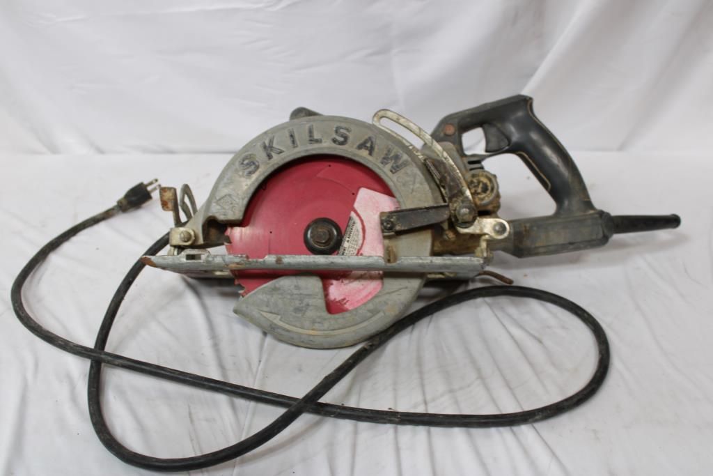 Skilsaw Worm Drive 7-1/4" Circular Saw - photo 1