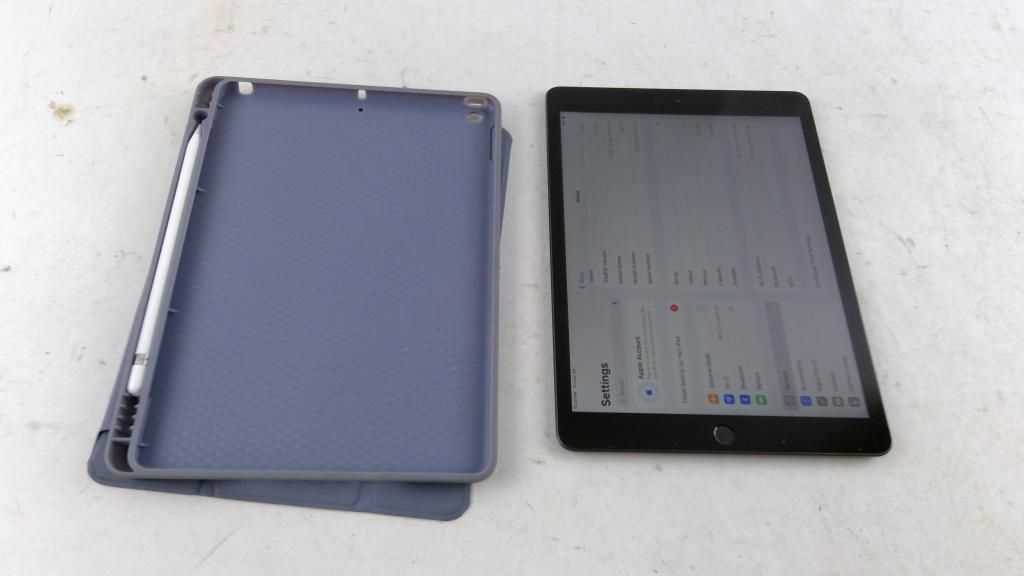 Apple IPad 7th Gen, 128GB - photo 1